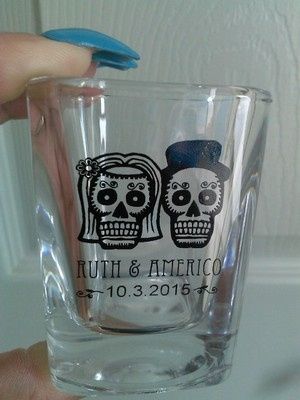 Show Off Your Wedding Favors!