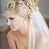 Hair Styles for Brides with Thinner Hair
