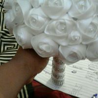 Diy bridesmaid bouquet using fake flowers