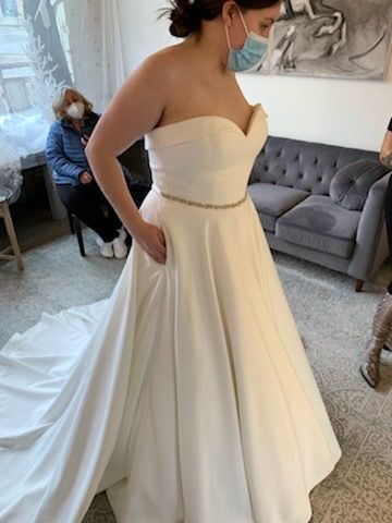 October 2022 brides! Let’s see your dress 👰🏽‍♀️ 7