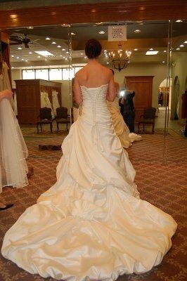 accesorize/dress up the bride