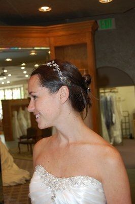 accesorize/dress up the bride