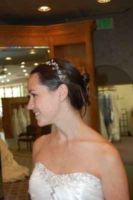 accesorize/dress up the bride