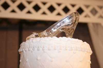 Disney Cinderella wedding cake theme... Tacky or classy?