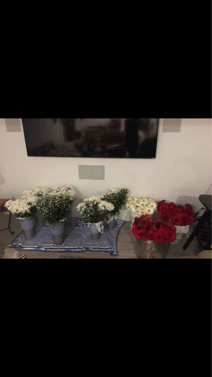 Real or fake flowers?? - 1
