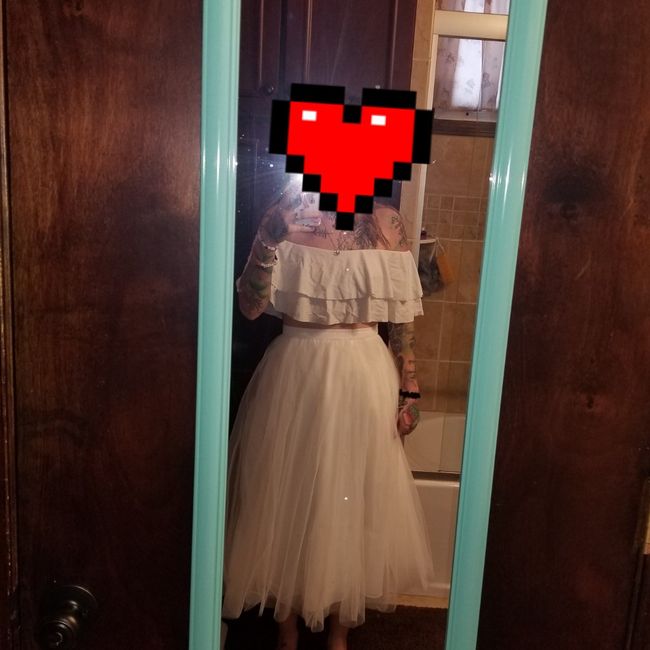 Ordered outfit from David's bridal and don't know if i should go up a size 2