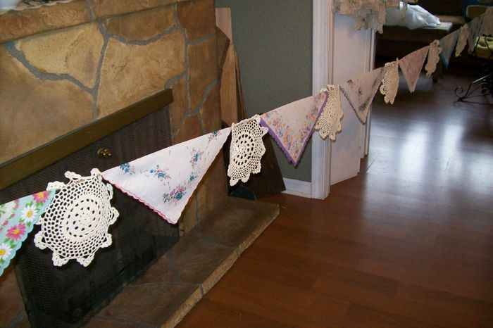 Vintage Hankie & Doily Bunting!! (pics!)