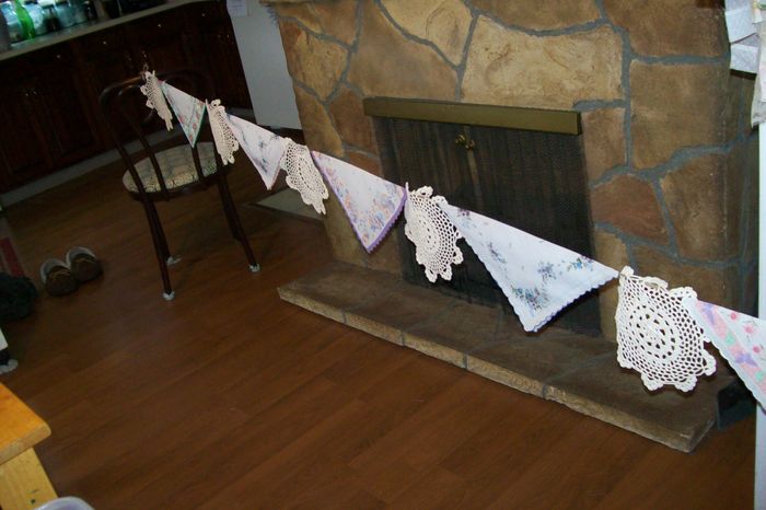 Vintage Hankie & Doily Bunting!! (pics!)