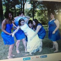 Can my bridesmaids wear different dresses? - 1