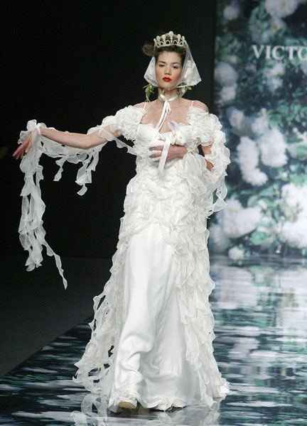 New fun topic:  Ugliest wedding gown you've ever seen...