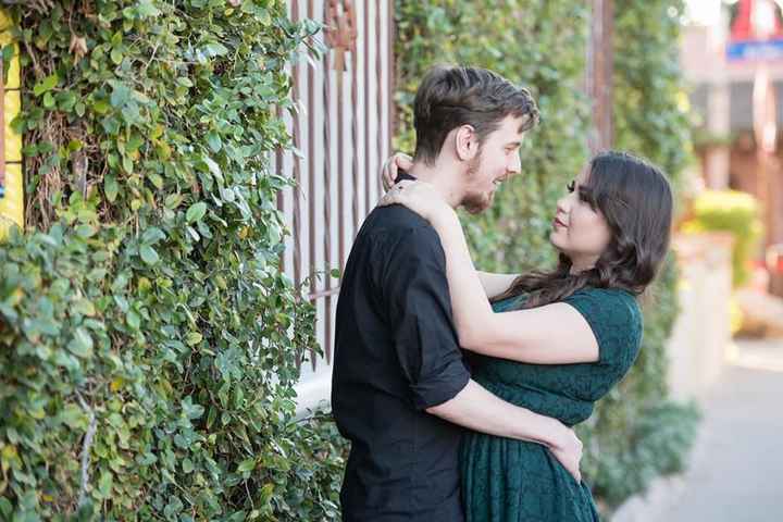 love these leaves on the wall