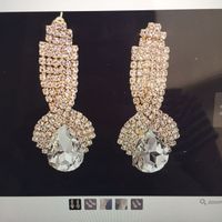 Poll: Which earrings?