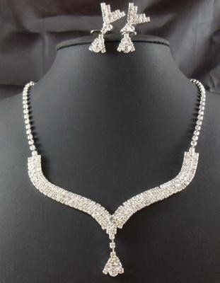 Got my bridal jewelry!!! =)   What is everybody else wearing?