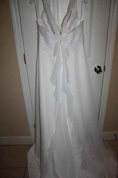 Small bridal store owner vent about MOH,& BM's dresses