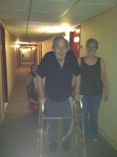 KNWR: My daddy walking!!!