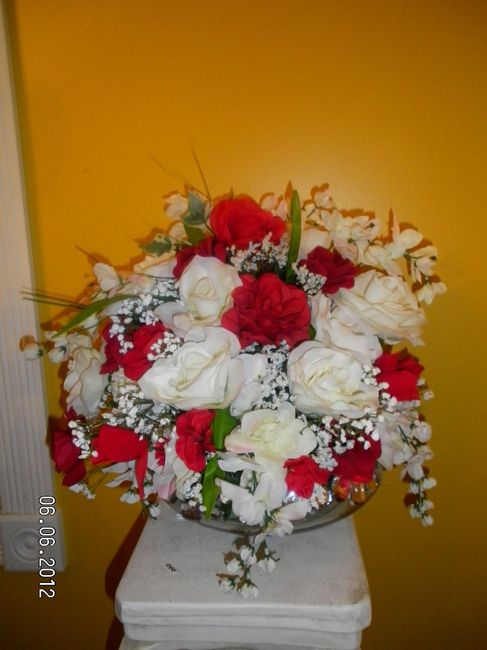 HELP!  I need a someone good at flower arrangments: UPDATE