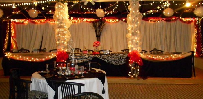 sneak preview of head table: PICS