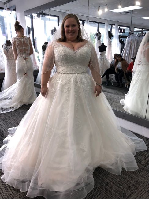 Show me your ball gown wedding dresses! 8