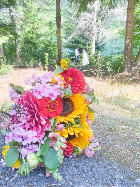 Let’s talk bouquet regret 💐 3