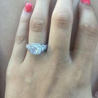 Love ring pics!