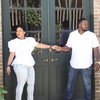 Drop an Engagement Pic with your Date & venue location - 1