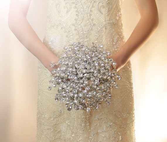 Crystal,Brooch, or flower Bouquet: A DIY DREAM AND WHAT ARE YOU GUYS CARRYING?