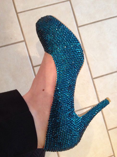 Turquoise Shoes..heeelp!