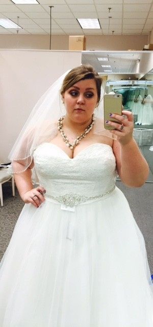 Gowns & Brides