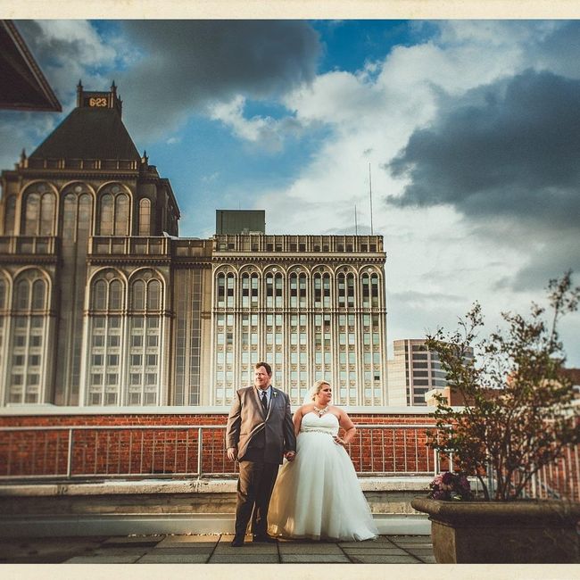 Plus-Sized Engagement Pictures Help
