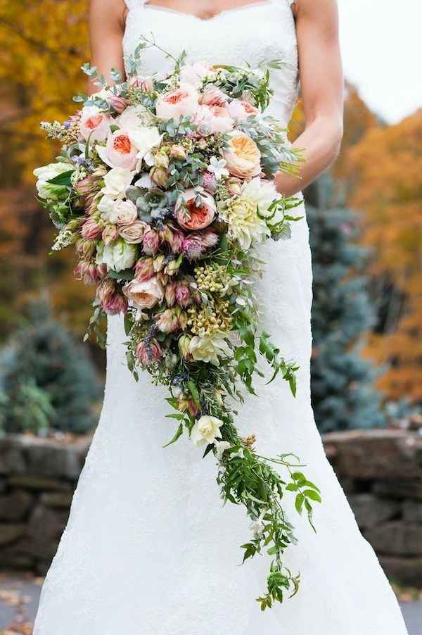 Bridal Bouquets..is this style out dated?