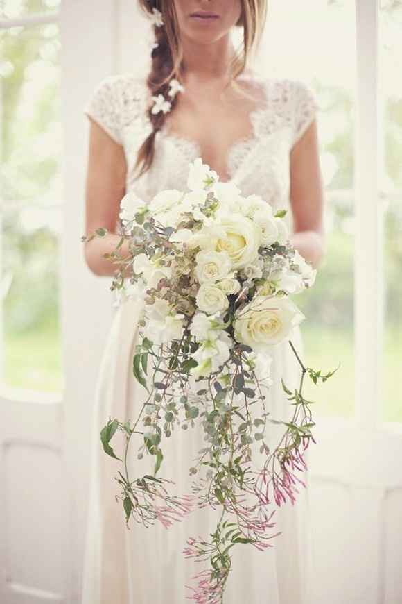 Bridal Bouquets..is this style out dated?