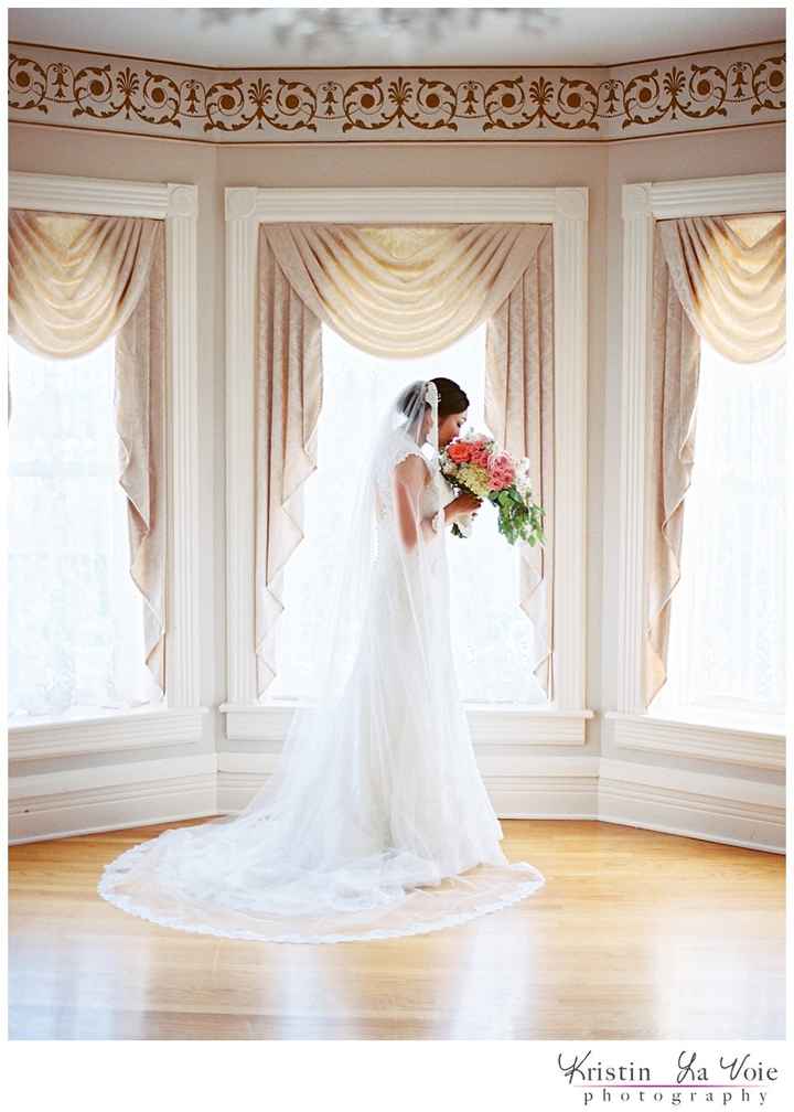 Show me your dress bustles!