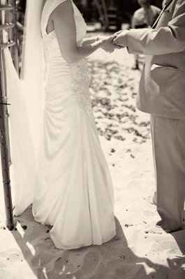 Im feeling Blue and Nothing cheers me up Like Dresses......