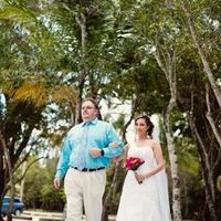 ALUMNI Brides of Wedding Wire....