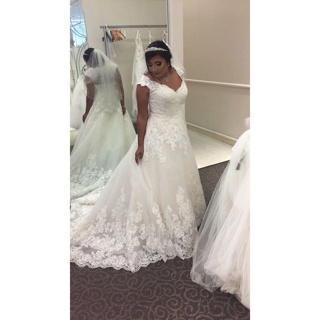 i said yes! But... my wedding is August of 2019, when should i alter? I’m scared too lol - 3