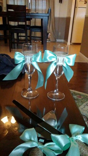 DIY champagne glasses!