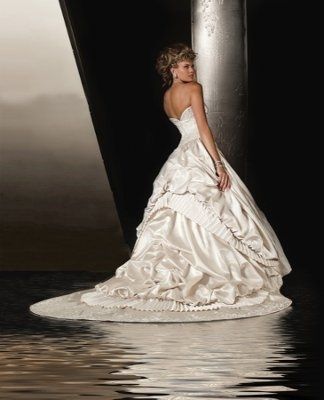 I need inspiration...show me your DRESS!! :)