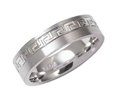 Hey Girls! What does your husband-to-be's wedding ring look like?