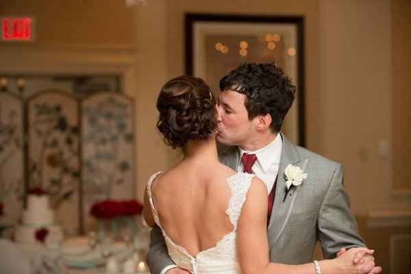 let's see your wedding day hair