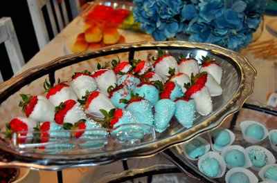 I have very thoughtful, crafty bridesmaids-- PICS of an awesome bridal shower