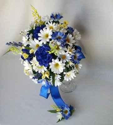 what kind of flowers is everyone doing???? pics