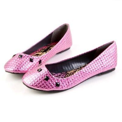 Looking for shoes...
