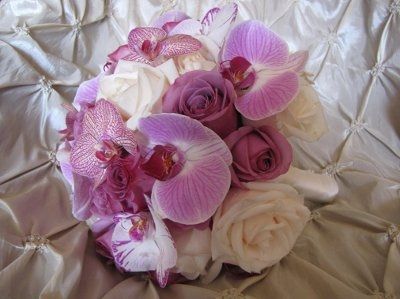 Any ideas for DIY bouquets and centerpieces?