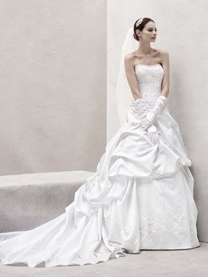 bought my dress today (with pictures) lets see yours :)