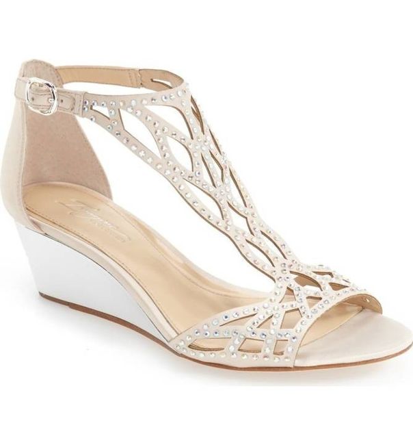 Imagine by Vince Jalen Wedge Sandals
