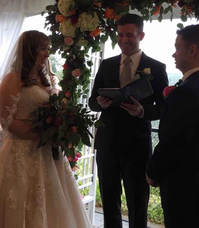 How Much Does Your Ceremony Arch Flowers Cost?