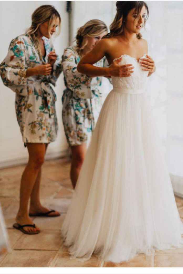 Stuck on hairstyle to go with my dress