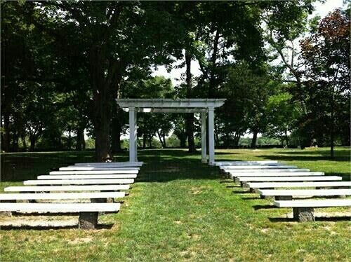 Rep your wedding venue