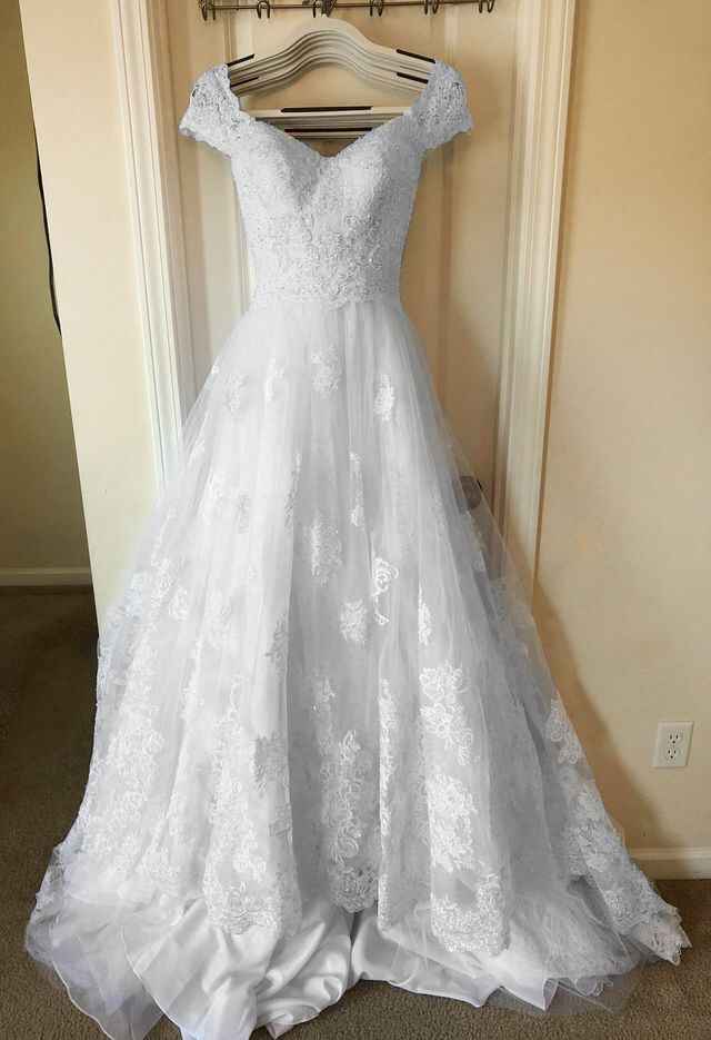 Does your wedding dress have lace, beading, or both? - 1