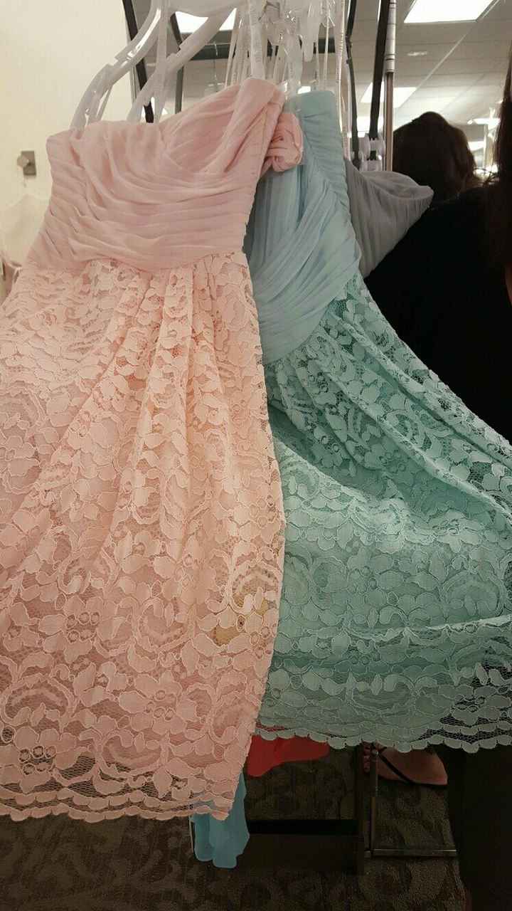 Show me ya dress! Bridesmaids dress that is.